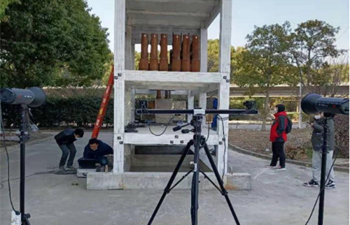 DIC技術(shù)用于房屋結(jié)構(gòu)件模擬地震振動特征分析