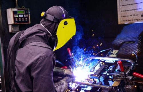 新拓三維光學(xué)測(cè)量系統(tǒng)在薄板焊接失穩(wěn)測(cè)量的應(yīng)用