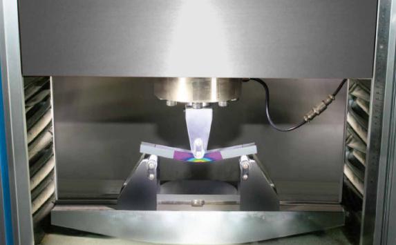 數(shù)字圖像相關(guān)法DIC應(yīng)用于材料力學科研.jpg 數(shù)字圖像相關(guān)法DIC應(yīng)用于材料力學科研.jpg