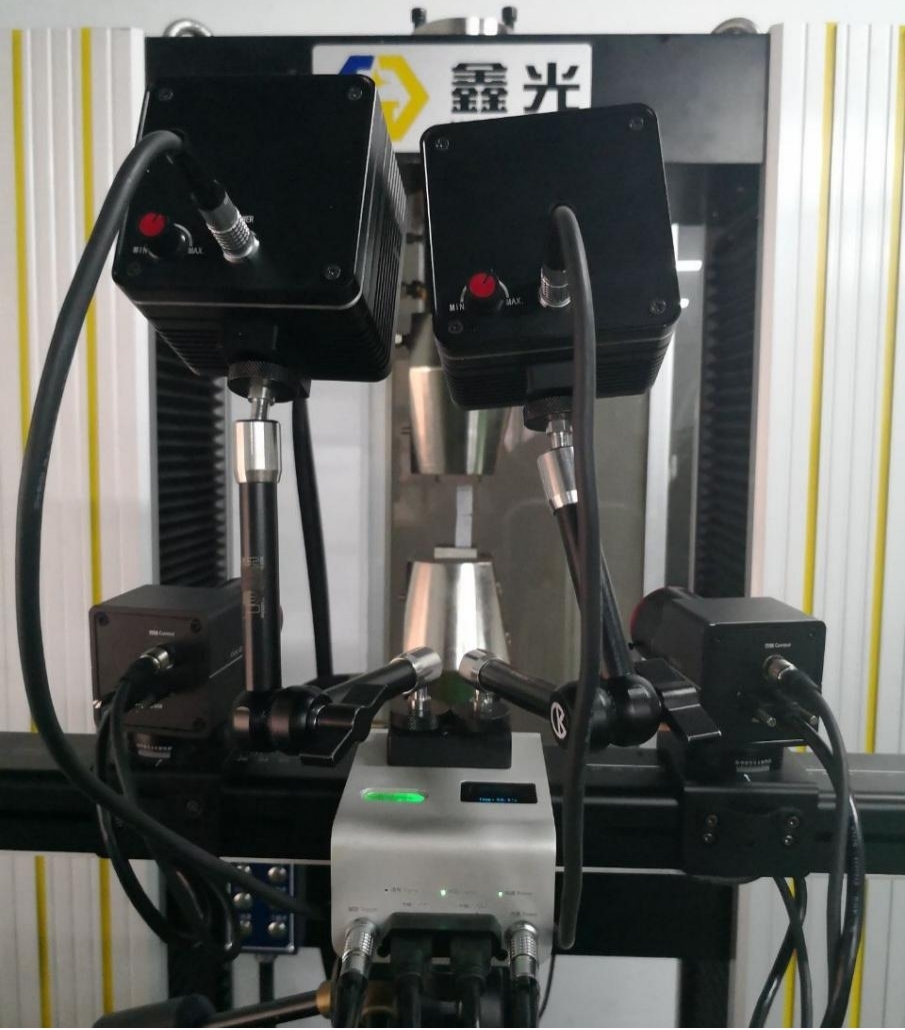 XTDIC三維全場(chǎng)應(yīng)變測(cè)量系統(tǒng)搭建.jpg XTDIC三維全場(chǎng)應(yīng)變測(cè)量系統(tǒng)搭建.jpg